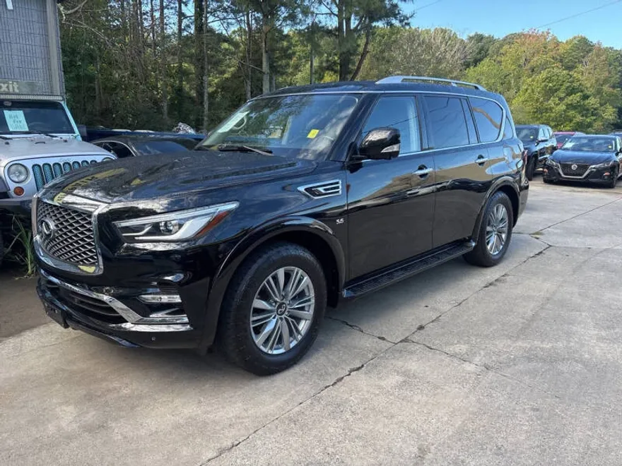 2020 Infiniti QX80 Luxe photo 1