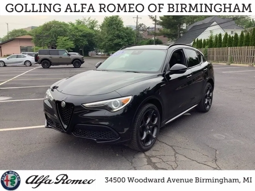 2022 Alfa Romeo Stelvio Ti Sport photo 1