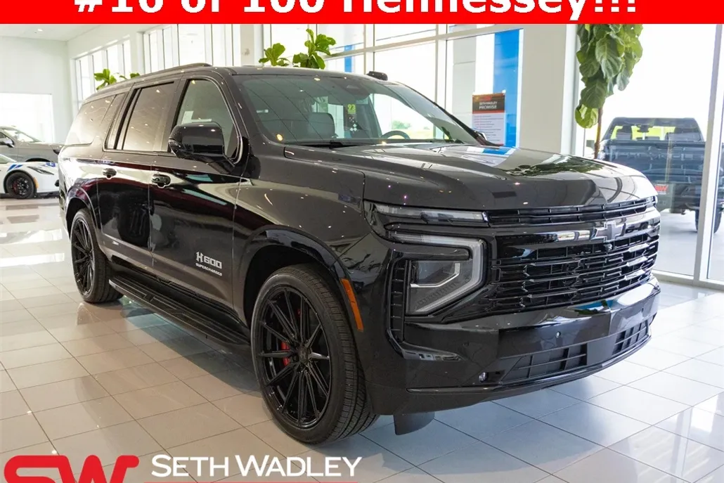 2025 Chevrolet Suburban RST photo 1