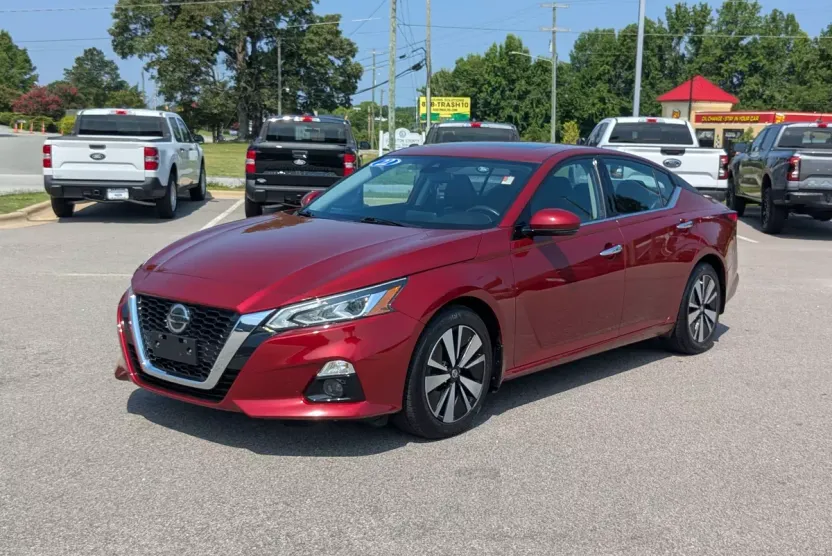2022 Nissan Altima 2.5 SL photo 1