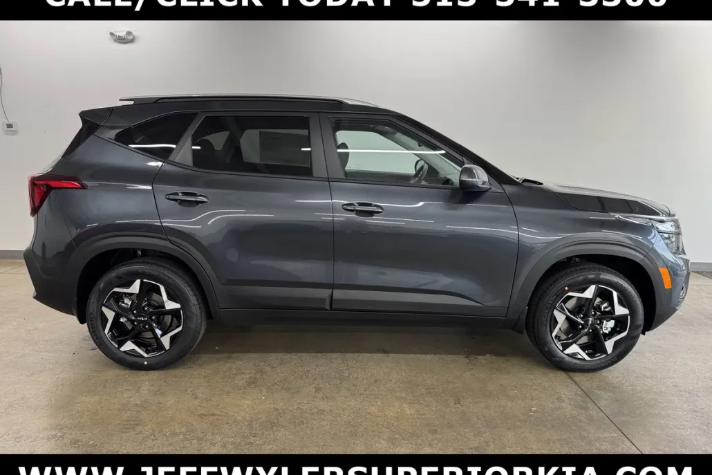 2025 Kia Seltos S photo 1