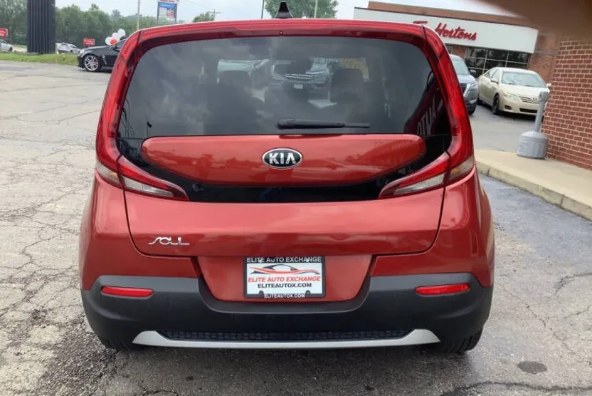 2020 Kia Soul EX photo 1