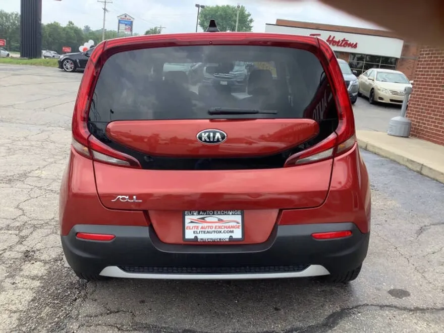 2020 Kia Soul EX photo 1