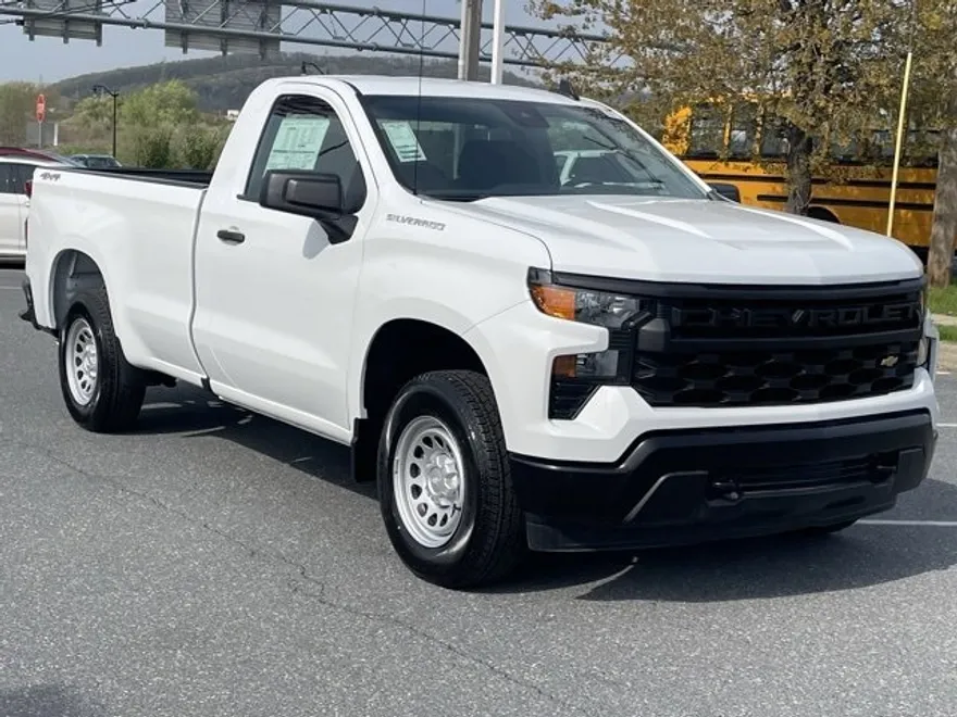 2025 Chevrolet Silverado 1500 photo 1