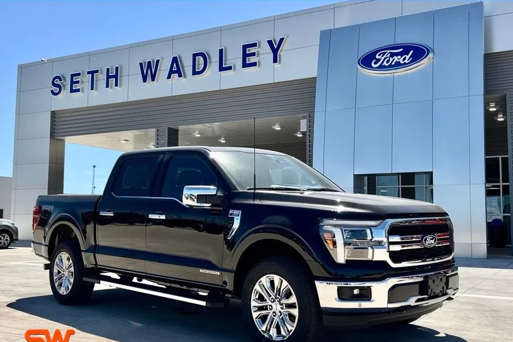2025 Ford F-150 Lariat photo 1