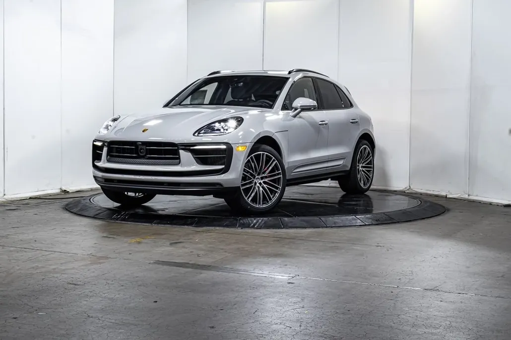 2025 Porsche Macan S photo 1