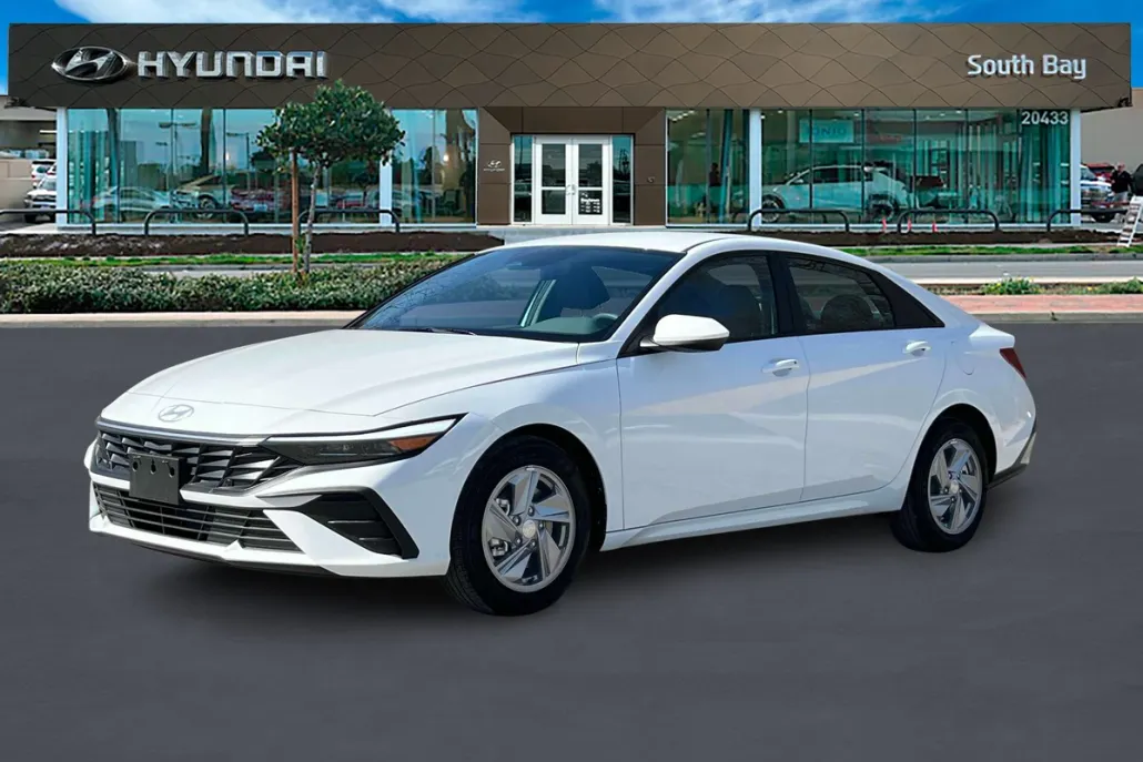 2025 Hyundai Elantra SE photo 1