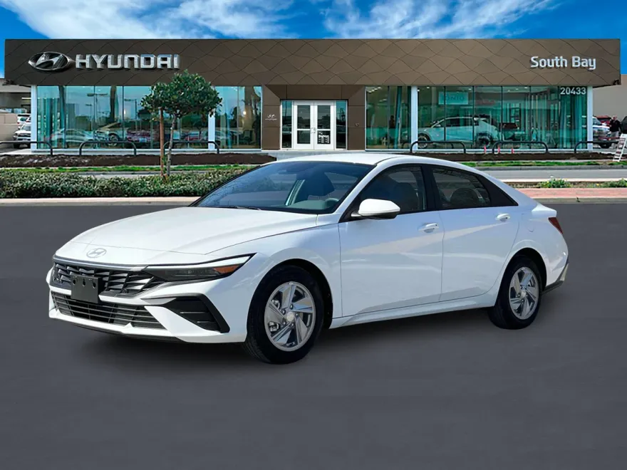 2025 Hyundai Elantra SE photo 1