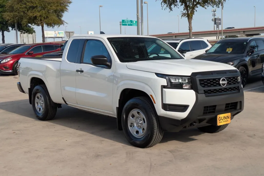2026 Nissan Frontier King Cab S photo 1