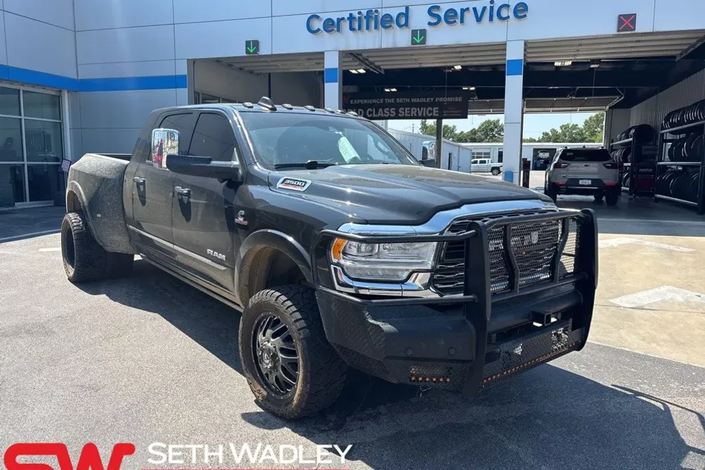 2019 Ram 3500 Limited photo 1