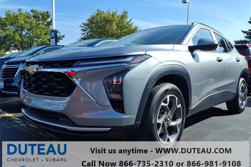 2024 Chevrolet Trax LT photo 1