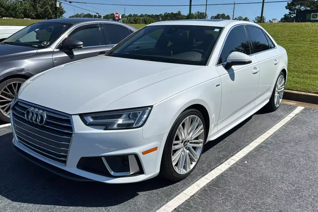 2019 Audi A4 Quattro Premium Plus photo 1