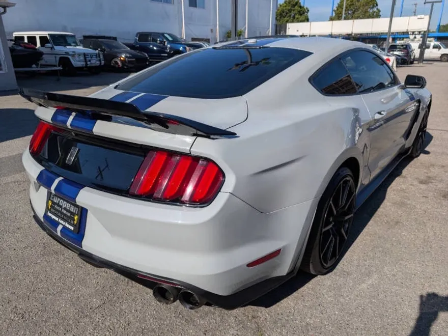 2016 Ford Mustang Shelby GT350R photo 1