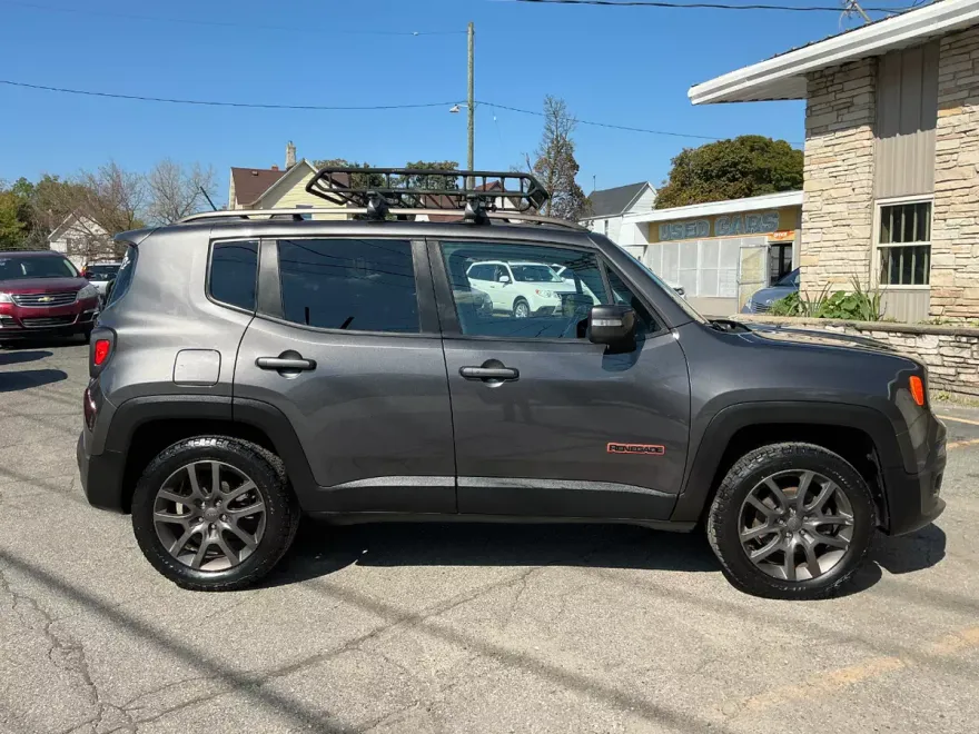 2016 Jeep Renegade Sport photo 1