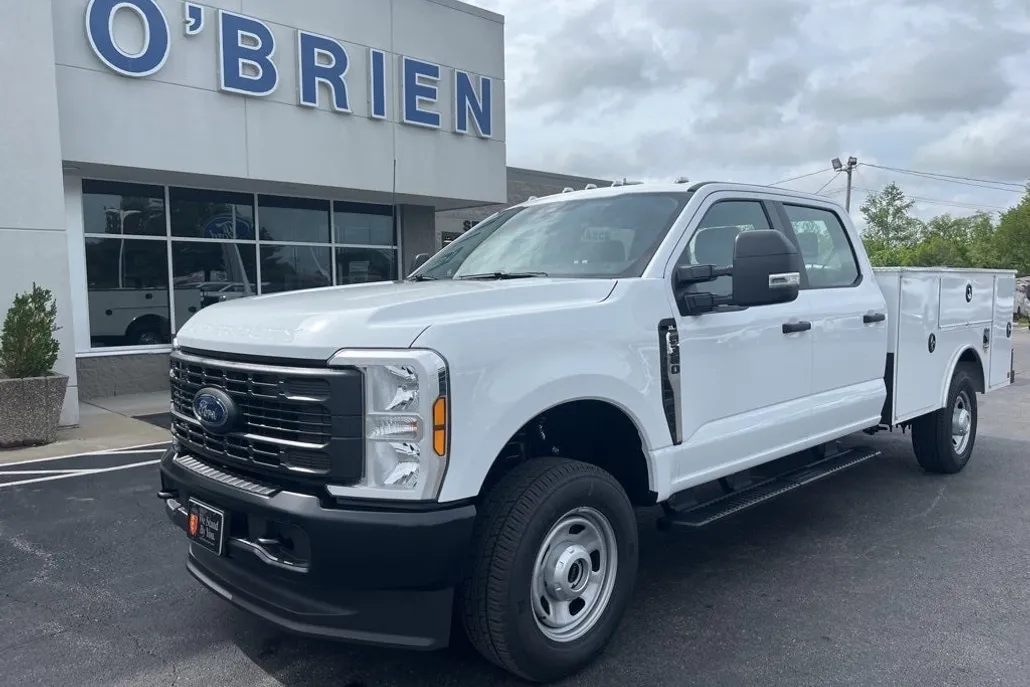 2025 Ford F-350 photo 1