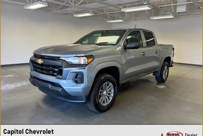 2026 Chevrolet Colorado LT photo 1