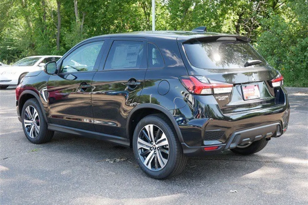 2025 Mitsubishi Outlander Sport SE photo 1