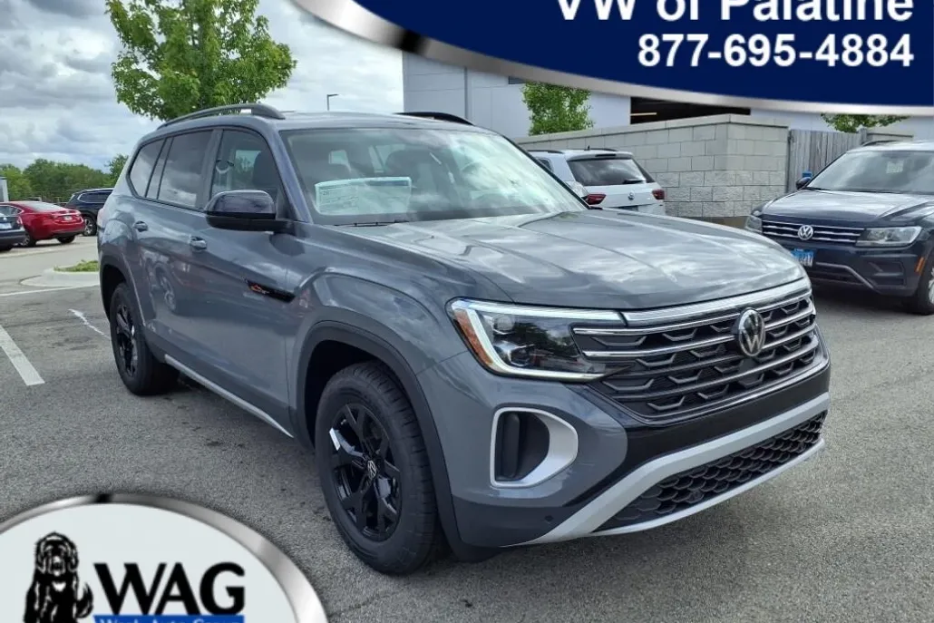 2025 Volkswagen Atlas Peak Edition SE photo 1