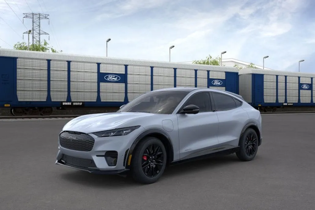 2025 Ford Mustang Mach-E Premium photo 1