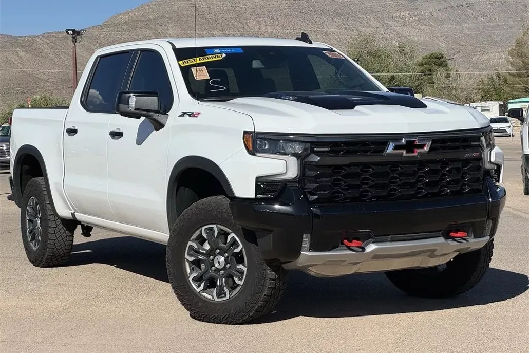 2024 Chevrolet Silverado 1500 ZR2 photo 1