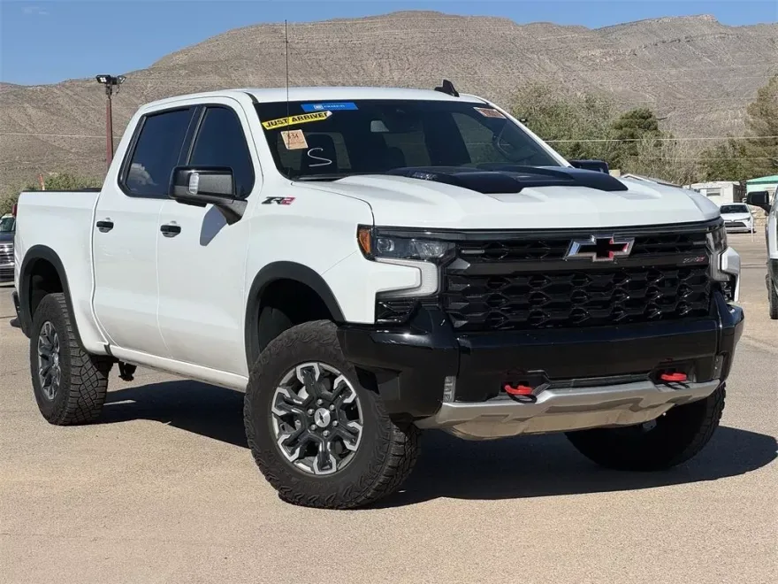 2024 Chevrolet Silverado 1500 ZR2 photo 1