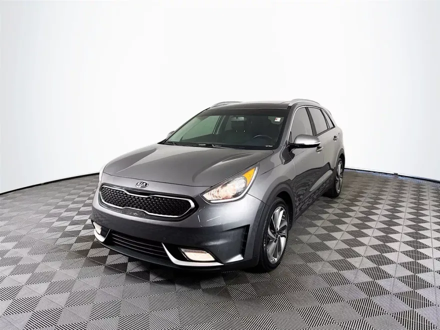 2017 Kia Niro Touring photo 1