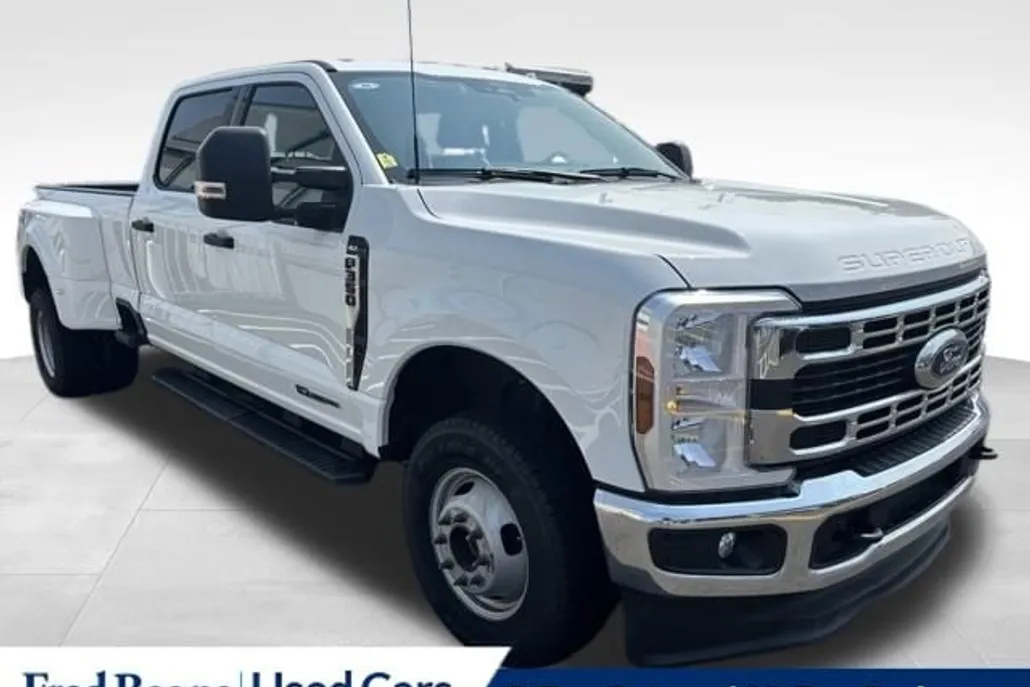 2024 Ford F-350 photo 1