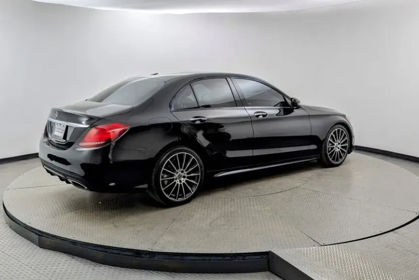 2019 Mercedes Benz C 300 photo 1