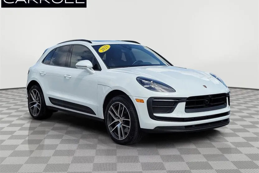 2023 Porsche Macan Base photo 1