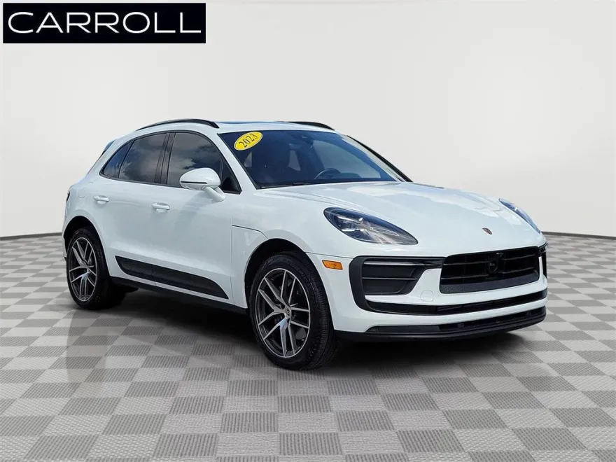 2023 Porsche Macan Base photo 1
