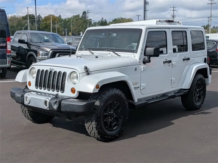2013 Jeep Wrangler Unlimited Sahara photo 1