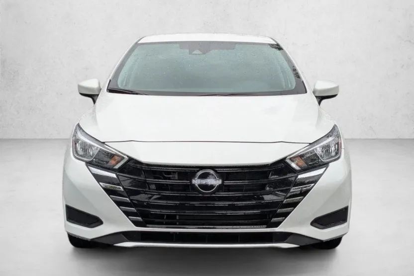 2024 Nissan Versa SV photo 1