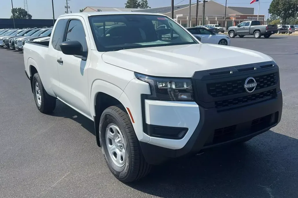 2026 Nissan Frontier S photo 1