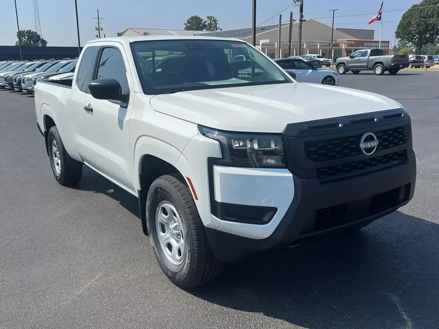 2026 Nissan Frontier S photo 1