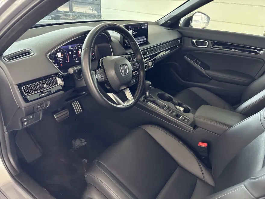 2022 Honda Civic Sport Touring photo 1