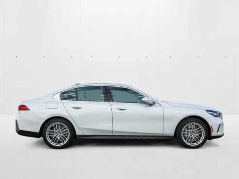 2025 Bmw 530i xDrive Sedan photo 4