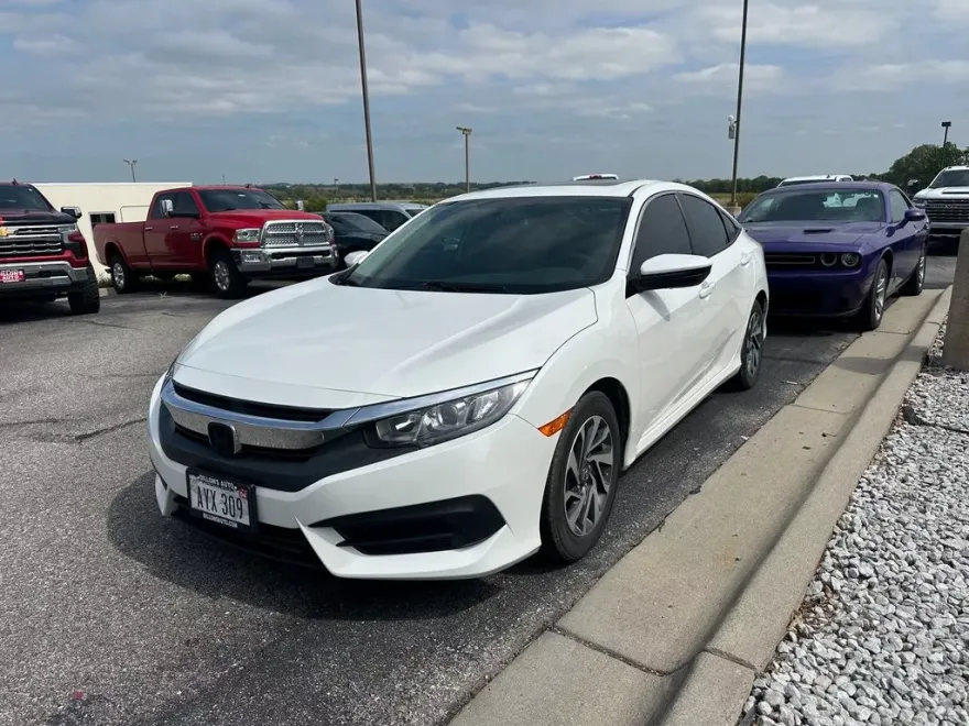 2018 Honda Civic EX photo 1