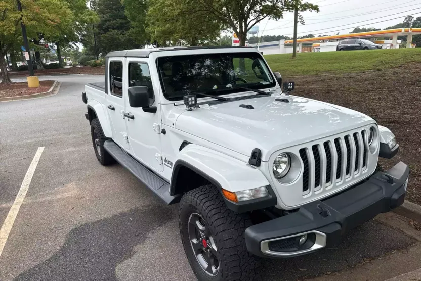 2020 Jeep Gladiator Overland photo 1