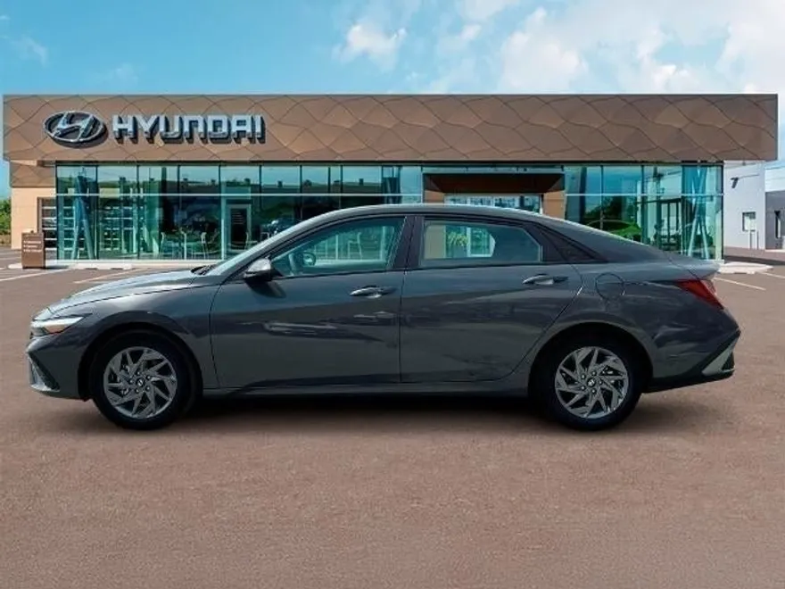2025 Hyundai Elantra Hybrid Blue photo 1