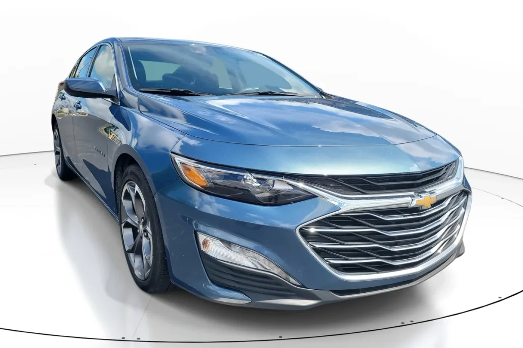 2024 Chevrolet Malibu 1LT photo 1
