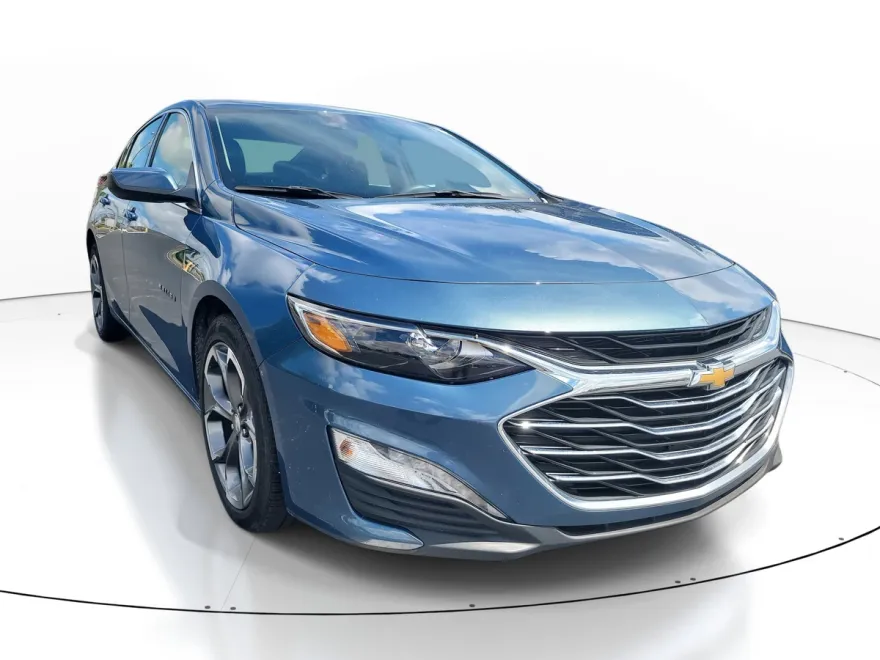 2024 Chevrolet Malibu 1LT photo 1