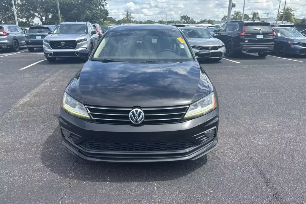 2018 Volkswagen Jetta Wolfsburg Edition photo 1