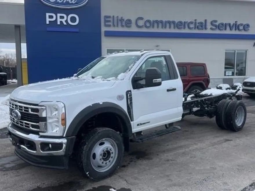 2025 Ford F-450 XL photo 1