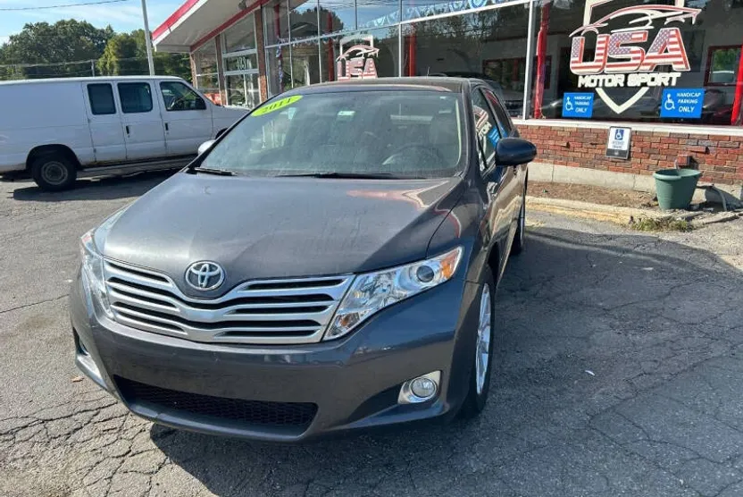 2011 Toyota Venza photo 1