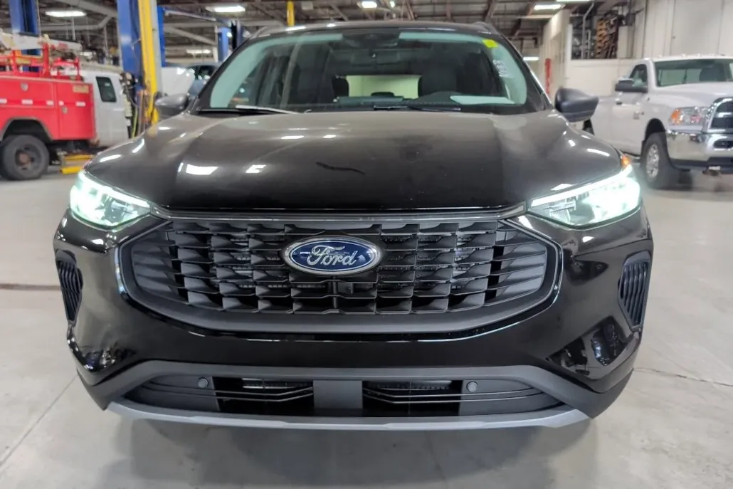 2026 Ford Escape Active photo 1