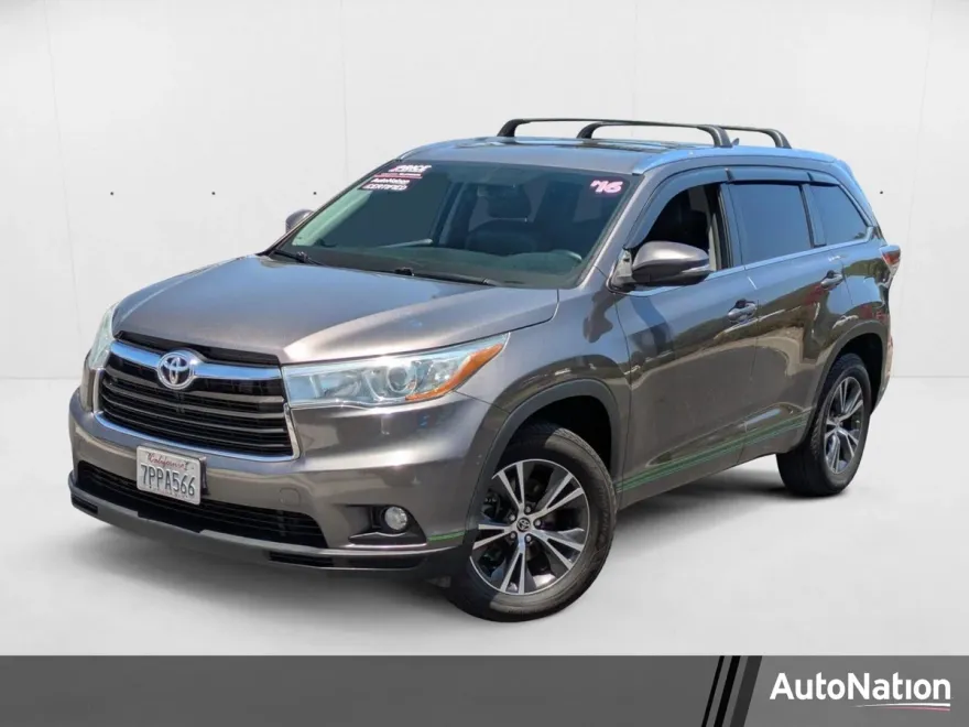 2016 Toyota Highlander XLE photo 1