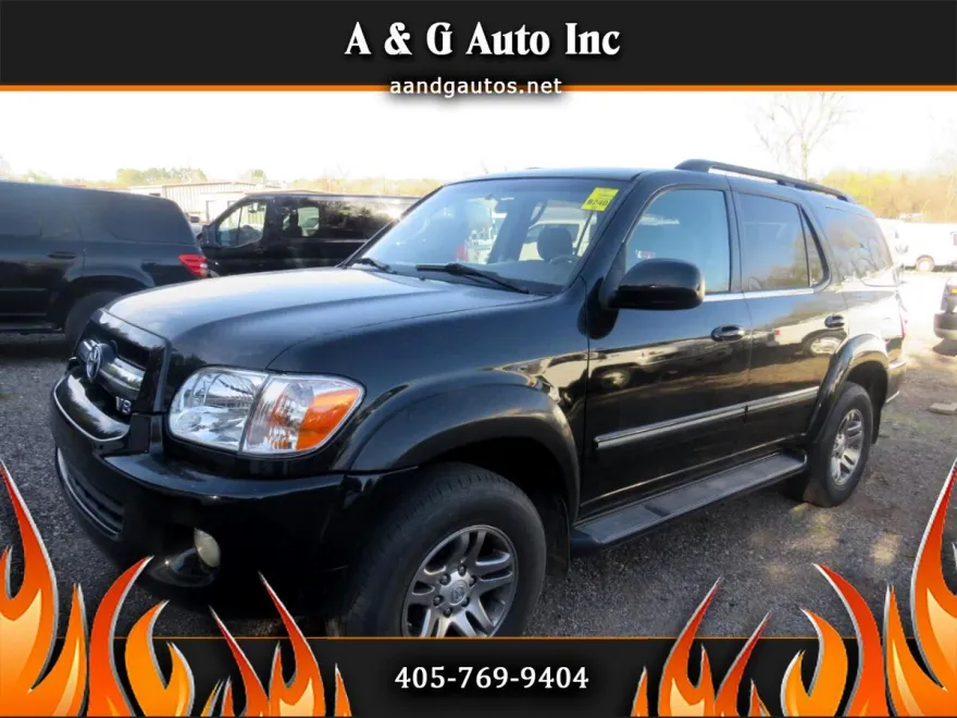 2005 Toyota Sequoia SR5 photo 1