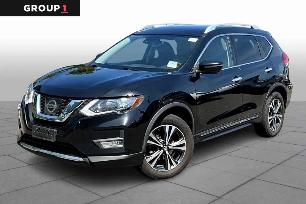 2017 Nissan Rogue SL photo 1