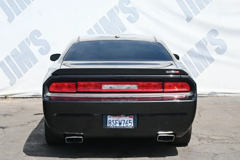 2010 Dodge Challenger SRT8 photo 1
