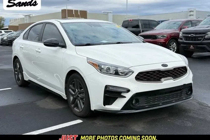 2021 Kia Forte GT-Line photo 1